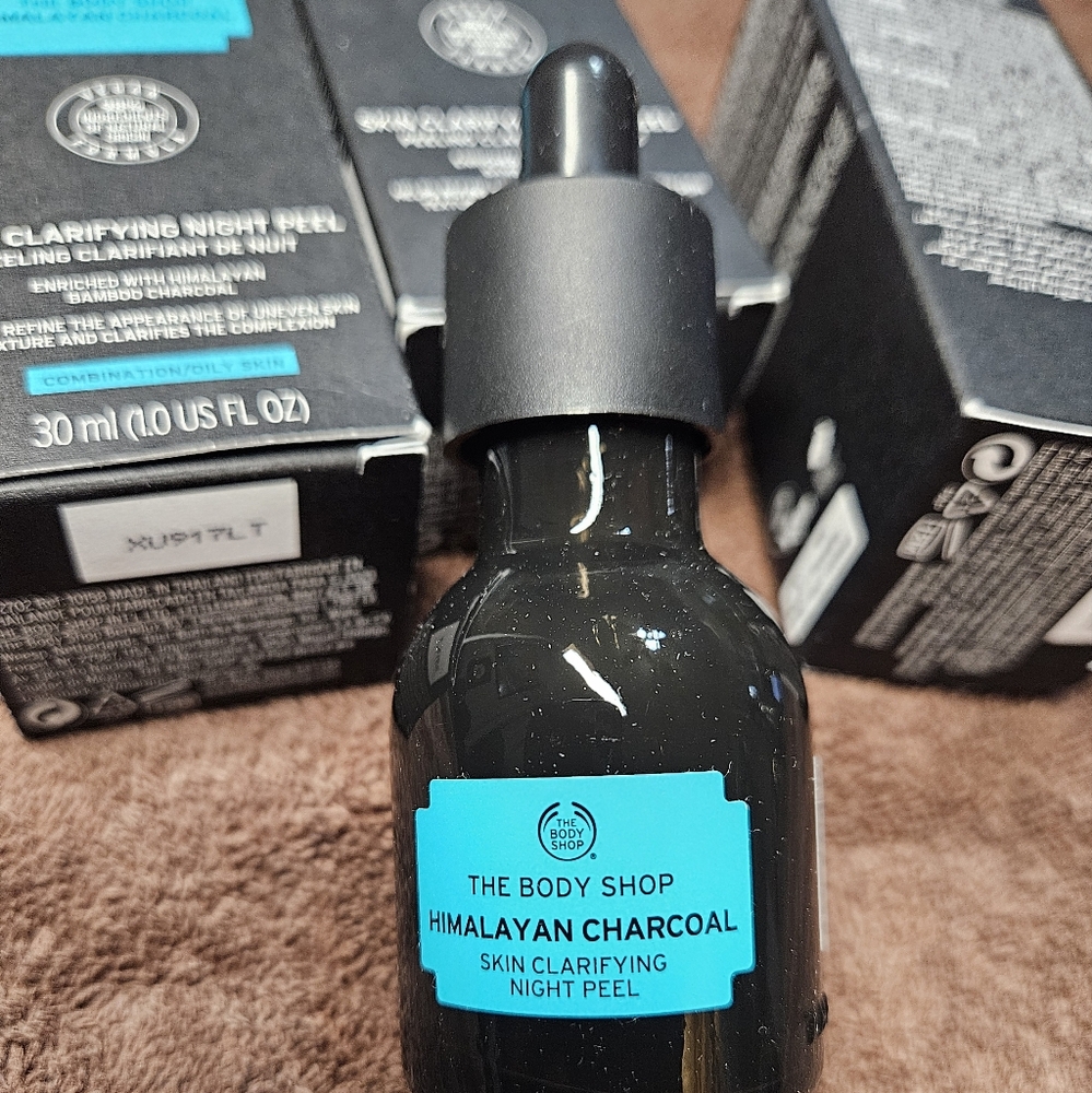 NEW The Body Shop Himalayan Charcoal Skin Clarifying Night Peel